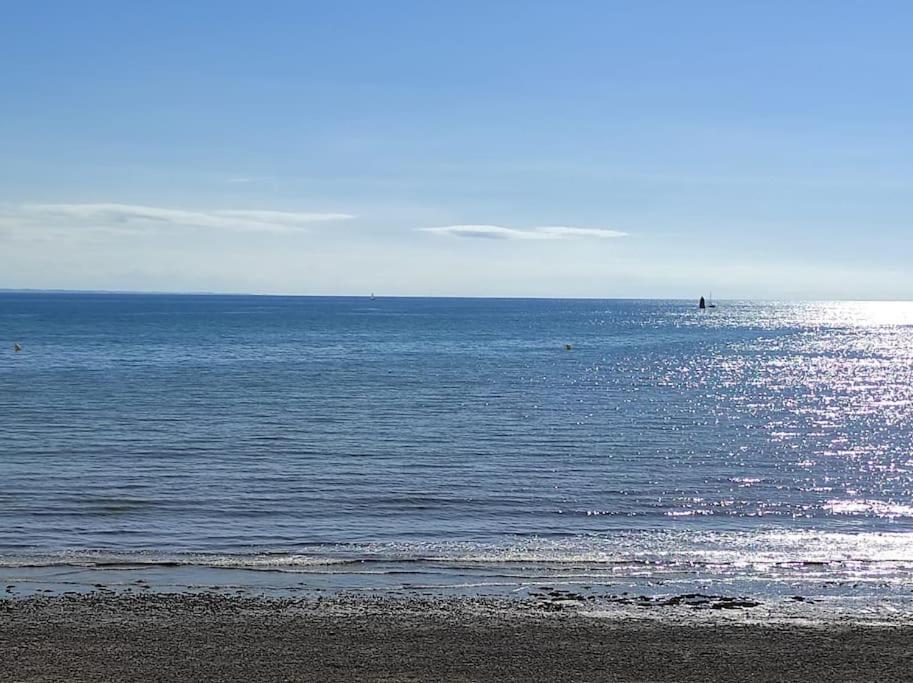 Studio Avec Vue Sur Mer A Granville. Plage A 3 Min Zewnętrze zdjęcie